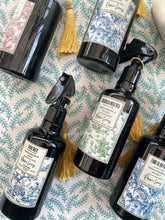 Cargar imagen en el visor de la galería, AROMATIZANTE ROBBIE LORENZ