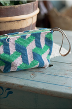 Cargar imagen en el visor de la galería, LIBRO CROCHET IN & OUT