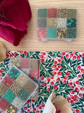 Cargar imagen en el visor de la galería, Caja de mostacillas Mix Navidad
