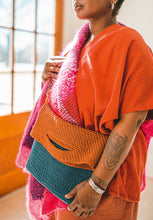 Cargar imagen en el visor de la galería, REVISTA POMPOM VERANO 2022 - 41
