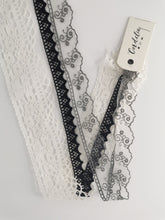 Cargar imagen en el visor de la galería, Retazos Cintas - Puntilla - Tul
