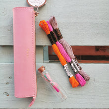 Cargar imagen en el visor de la galería, KIT MÁGICO EN ESTUCHE  - LAURA AMEBA
