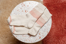 Cargar imagen en el visor de la galería, REVISTA POMPOM INVIERNO 2022-43
