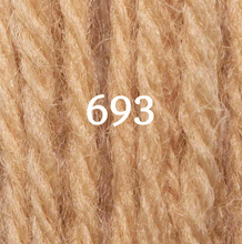 Cargar imagen en el visor de la galería, LANA TAPICERIA 10M
