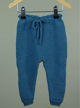 Cargar imagen en el visor de la galería, PATRON TEJIDO 3/1 CON ACCESORIOS BEBE
