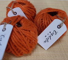 Cargar imagen en el visor de la galería, HILO YUTE COLOR
