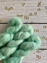 Cargar imagen en el visor de la galería, LANA SILK MOHAIR TEJERITAS
