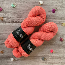 Cargar imagen en el visor de la galería, GLAM SOCK MERINO TEJERITAS
